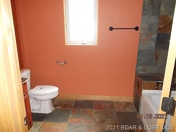 4th image of 188 Oak Valley Dr