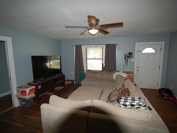 3rd image of 217 N Holly Ave