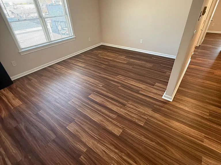 172 N Main St — Photo 7