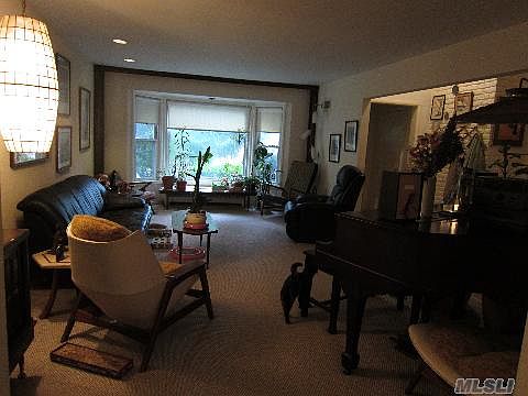 3rd image of 74 Erick Ave