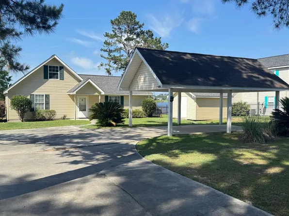 454 Island Dr, Douglas, GA 31535