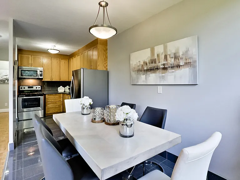42 Glen Elm Ave #206 — Photo 133