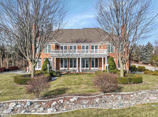 217 Lake Shore Rd, Grosse Pointe Farms, MI 48236