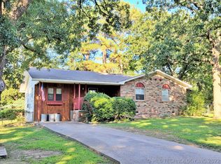 112 W Oak Hill Cir, Tahlequah, OK 74464