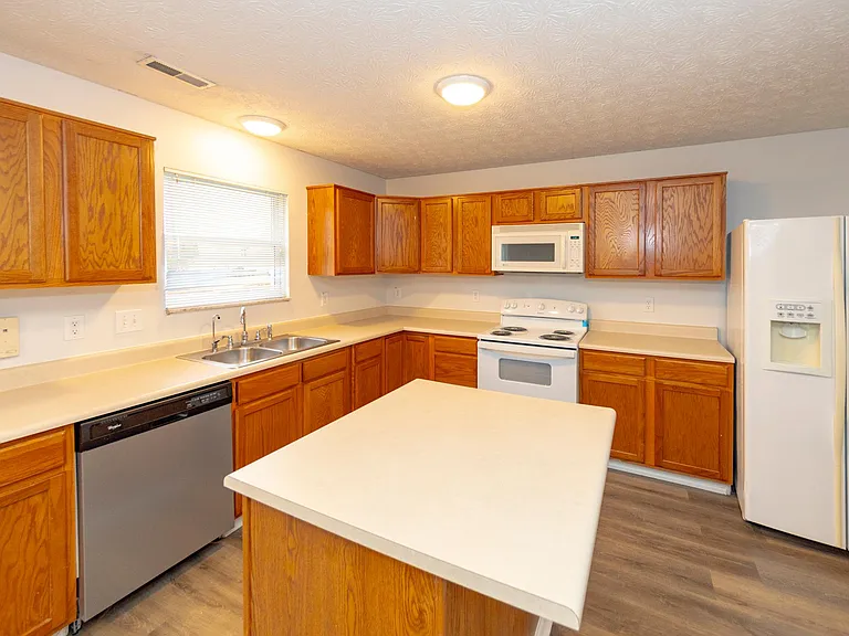 2934 Zareba Dr — Photo 10