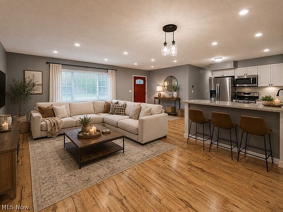 5th image of 2922 Cliffside Dr