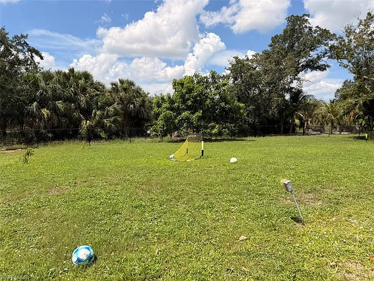6560 Kestrel Cir — Photo 23