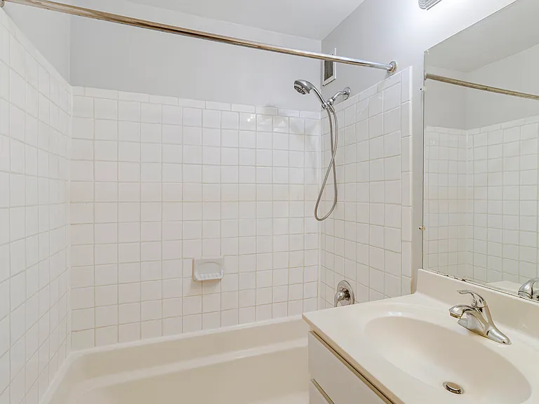 1730 Arlington Blvd — Photo 21