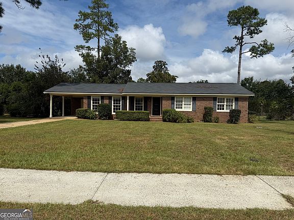 2nd image of 407 Holly Dr