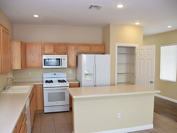 5th image of 7840 Littondale St