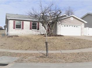 12147 Beckford Estates Dr, Maryland Heights, MO 63043