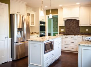 4622 Deepwood Ct, Louisville, KY 40241