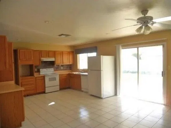5643 W Michelle Dr, Glendale, AZ 85308