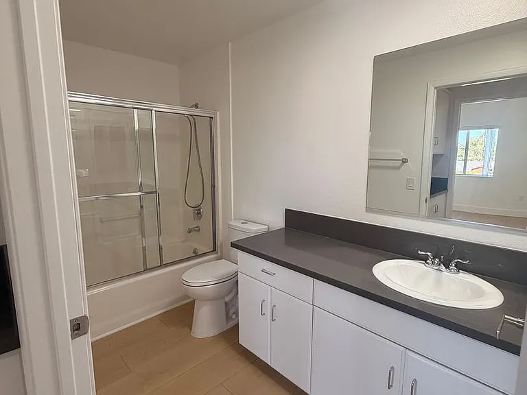 Yaya Valerio Apartments — Photo 24