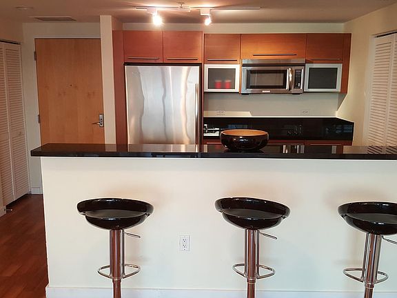 5th image of 253 NE 2nd St APT 01201