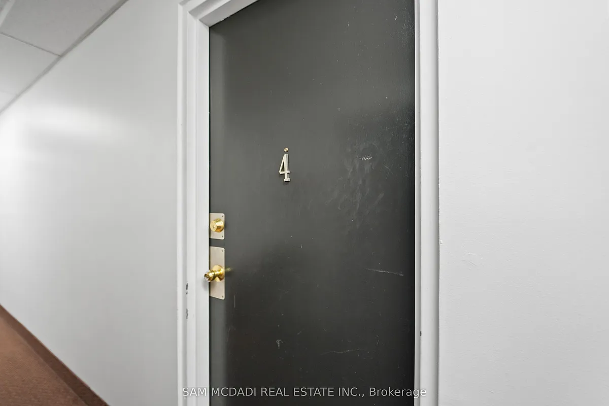 Building Photo - 130 King St E #4