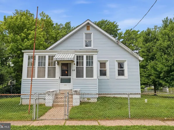819 Pennsylvania Ave, Croydon, PA 19021