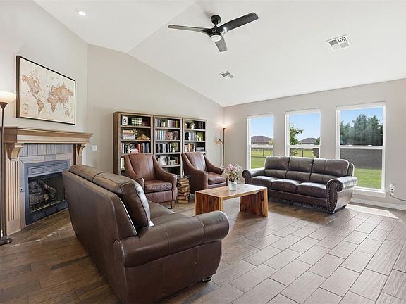 5th image of 38 Freedom Cir