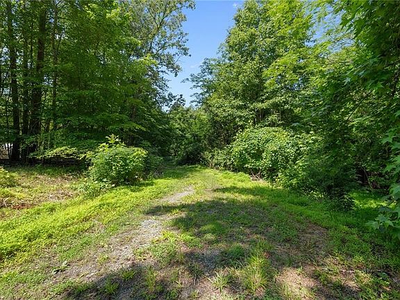 3rd image of 6910 Long Meadow Ln