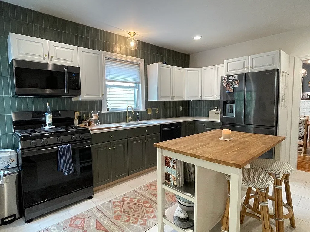 2 bed, 1129 sqft, $3,000 — Photo 2