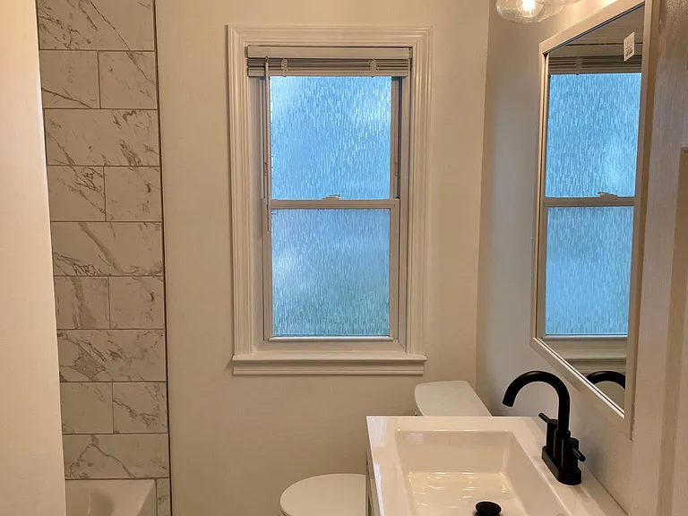111 W Mapledale Ave — Photo 9