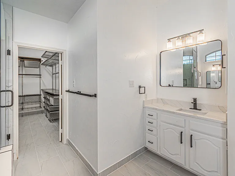 2425 Kittyhawk Dr — Photo 18