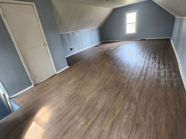 611 Schaaf Pl, Erie, PA 16503