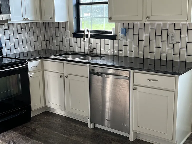 314 S Sunrise Dr — Photo 4