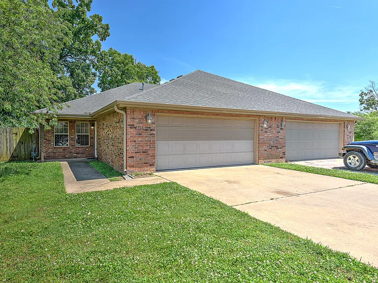 2766 W Wildwood Dr — Photo 25