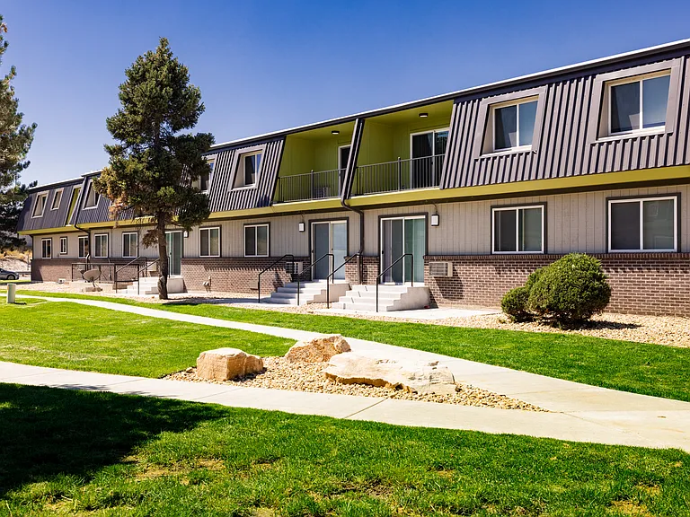 Caesar Square Apartments — Photo 28