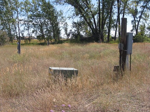 4th image of 531 Railroad Way