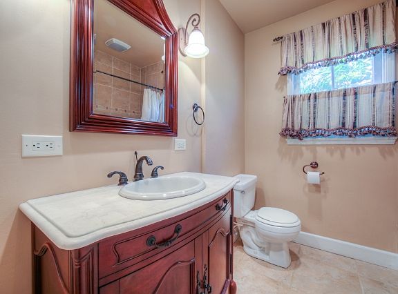 3rd image of 3016 Fidler Ave
