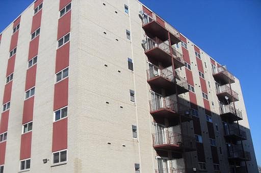 1st image of 1013 S Des Plaines Ave #205
