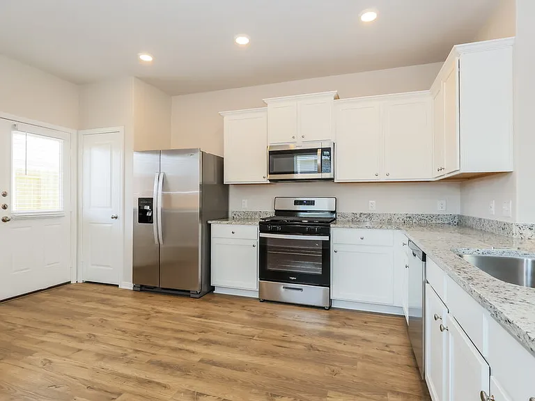 15574 Caramel Springs Dr — Photo 6