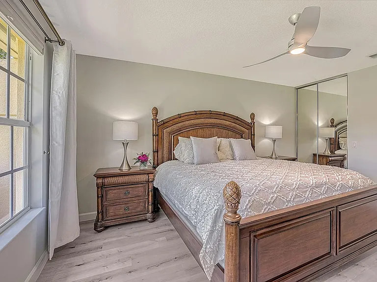 5852 Helicon Pl — Photo 19