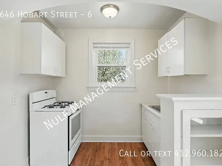5646 Hobart St #6 — Photo 2