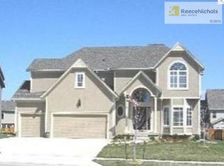 21716 W 99th Ter, Lenexa, KS 66220