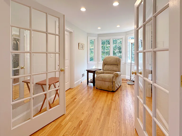 11 Oakland St — Photo 27