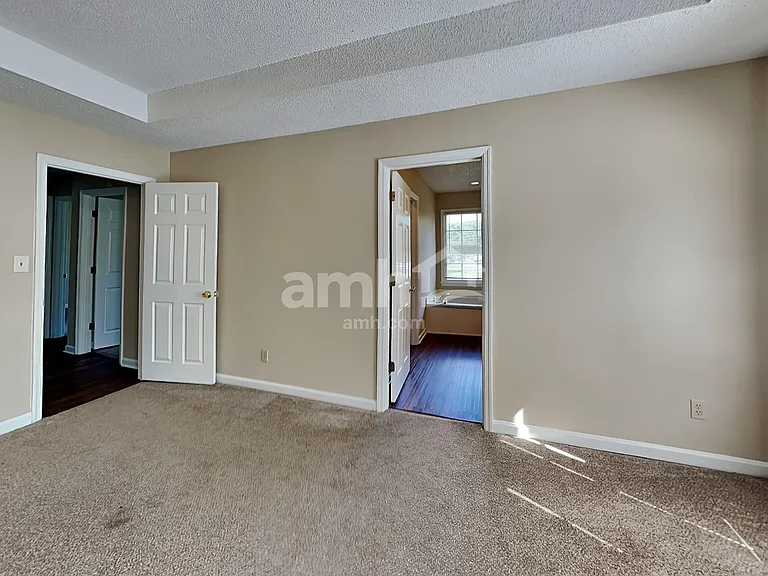 1300 Summit Point Ln — Photo 11