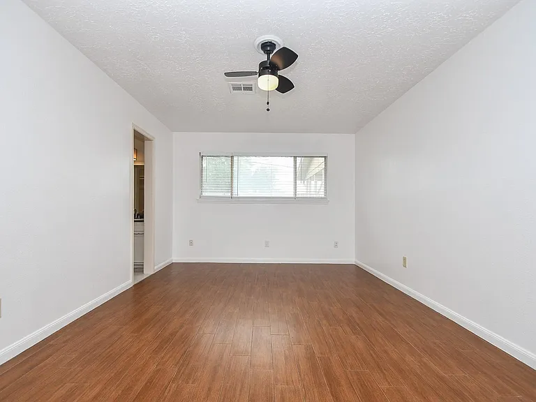 7714 Eichler Dr — Photo 18