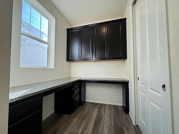 4th image of 9464 Pitkin St