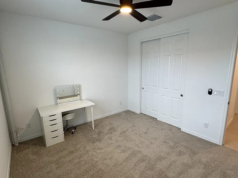 643 W Riparian Dr — Photo 22
