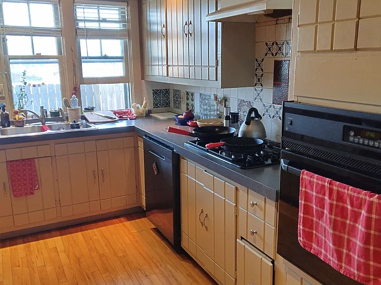 Fully stocked kitchen