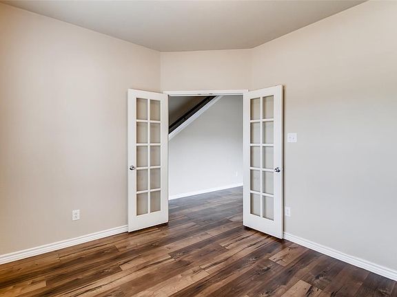 5th image of 1400 Hawk Valley Dr