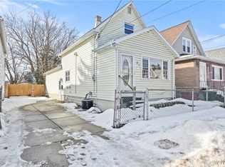 31 Cooke St, Lackawanna, NY 14218