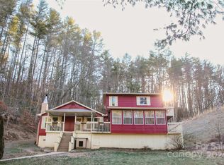 1407 Snow Creek Rd, Bakersville, NC 28705