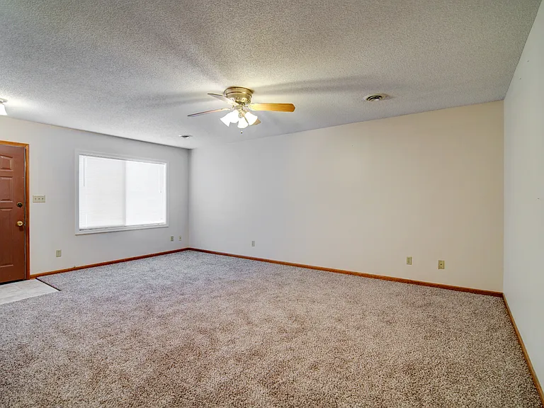 302 Appaloosa Trl — Photo 3