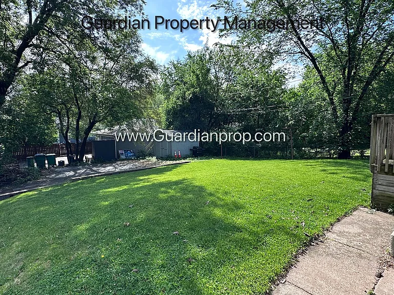 2601 Georgia Ave S — Photo 1