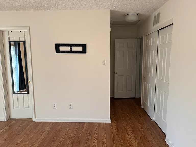 346 New Market Ct — Photo 11