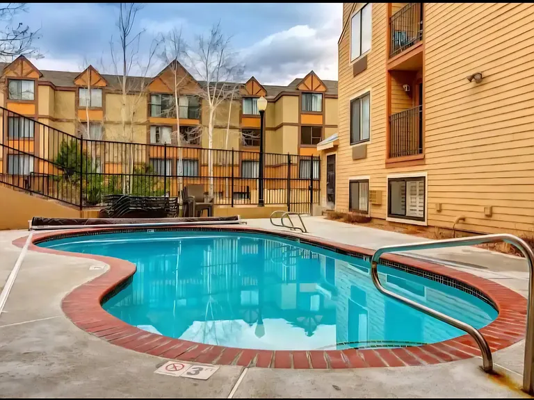 1940 Prospector Ave #409 — Photo 8
